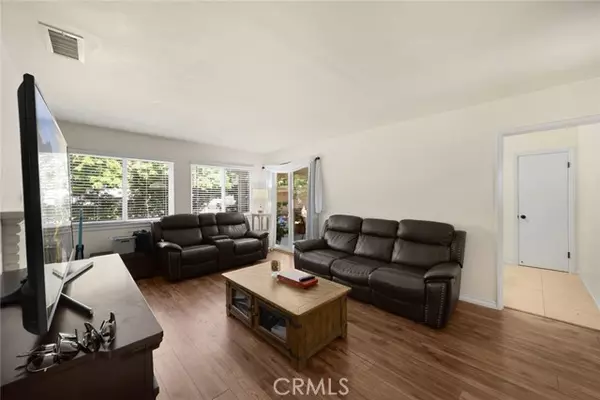 Santa Ana, CA 92704,1344 S Douglas Street