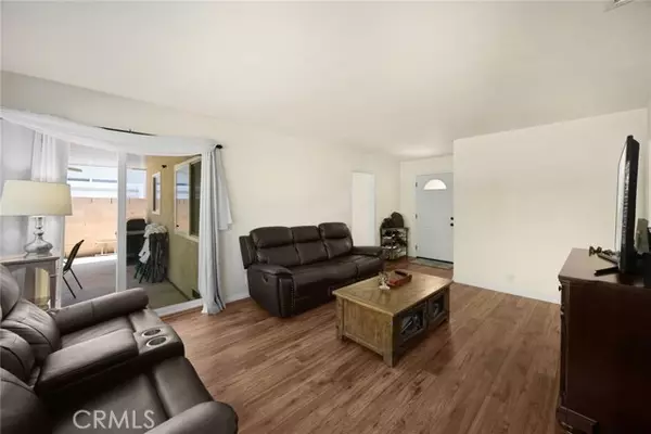 Santa Ana, CA 92704,1344 S Douglas Street