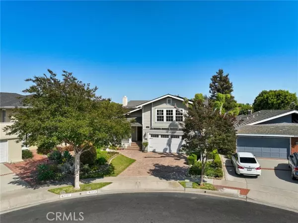 Los Alamitos, CA 90720,3832 Holden Circle