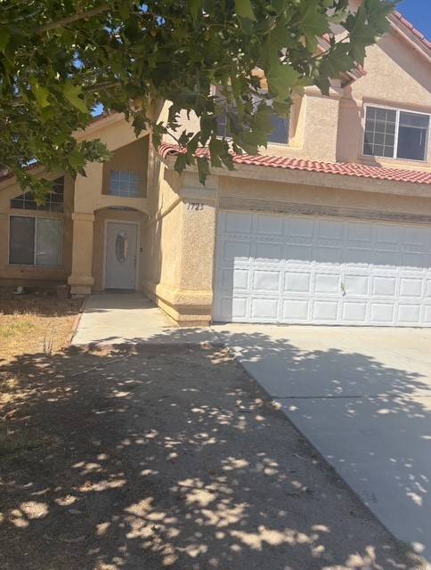 1725 Le Niche Lane, Lancaster, CA 93535