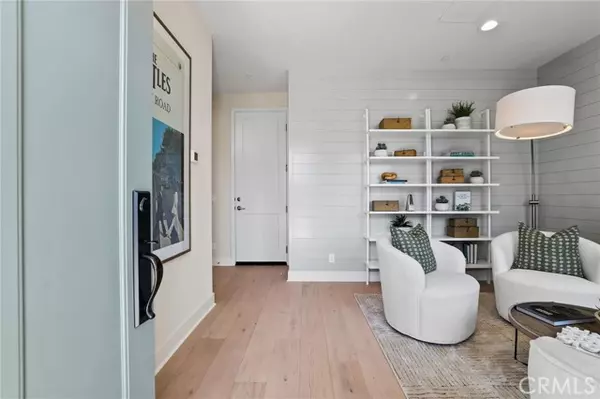 Huntington Beach, CA 92648,19071 Main Street #113