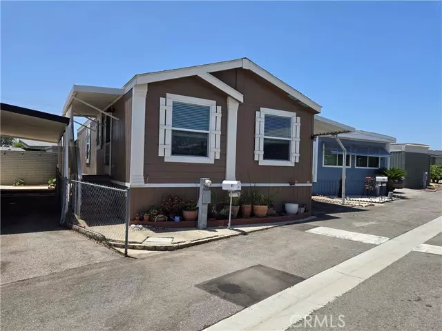 1731 W LAMBERT #61, La Habra, CA 90631