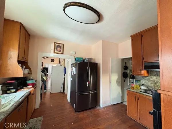 Pomona, CA 91768,334 W Artesia Street