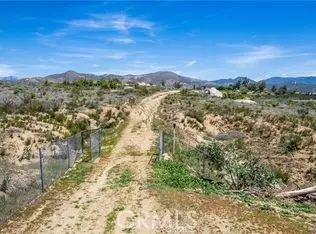 40120 Perryman Lane, Hemet, CA 92544