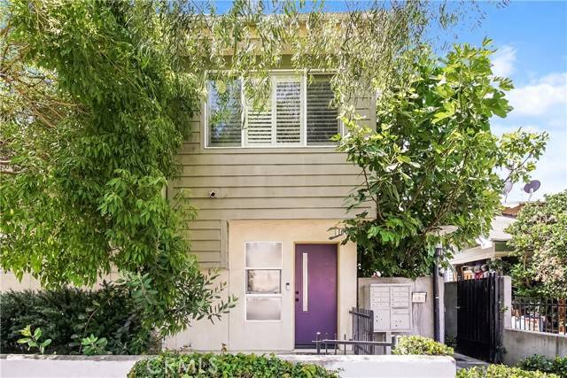 1002 Leighton Avenue, Los Angeles, CA 90037