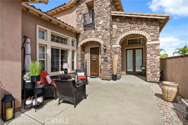 Corona, CA 92883,8072 Soft Winds Drive