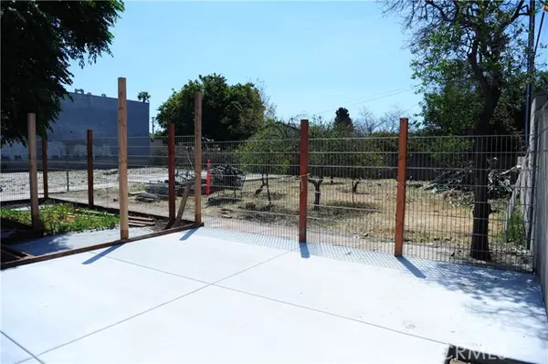 Santa Ana, CA 92703,4522 W 1st Street
