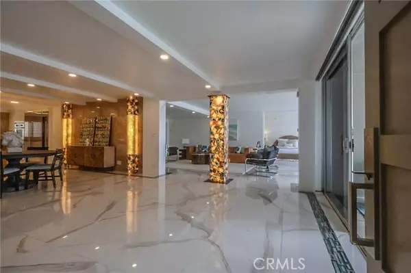 Corona Del Mar (newport Beach), CA 92625,2525 Ocean Boulevard #C-1