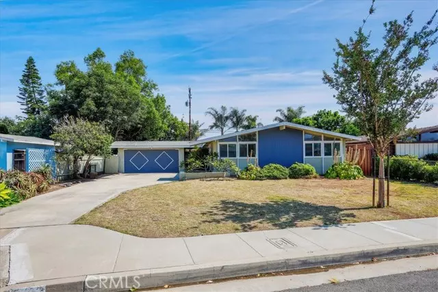287 Hanover Drive, Costa Mesa, CA 92626