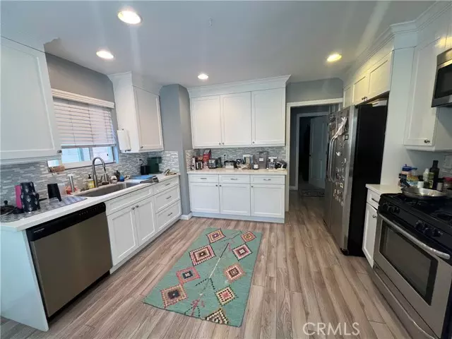 10842 Pine Street, Los Alamitos, CA 90720