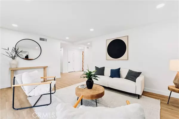 Santa Ana, CA 92704,2514 S Rita Way