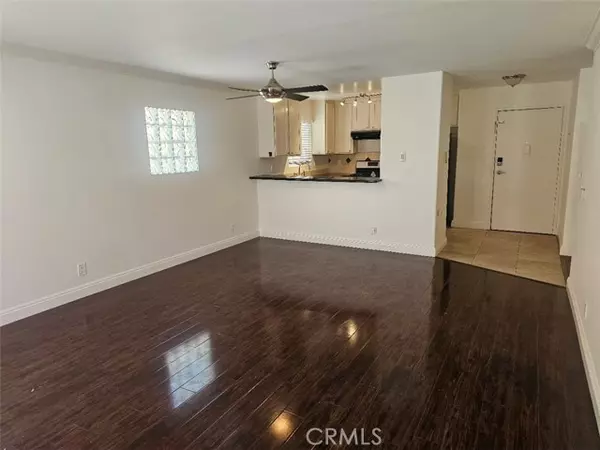 San Pedro (los Angeles), CA 90731,404 W 4th Street #4
