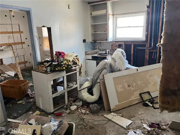 708 N Mount Vernon Avenue, Colton, CA 92324