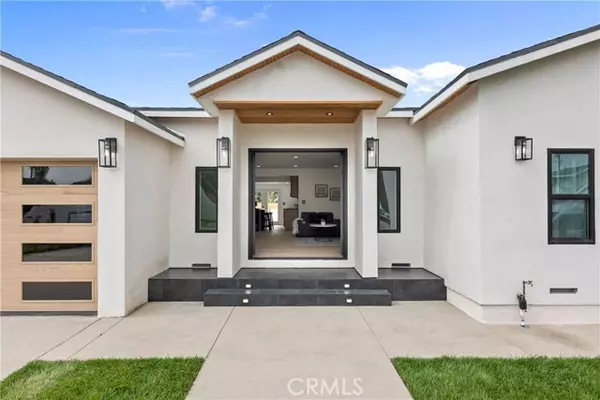 Downey, CA 90241,9044 Bigby Street