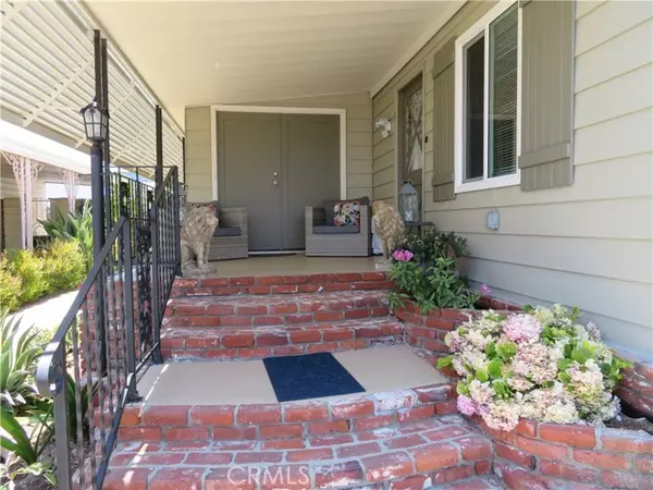 Yorba Linda, CA 92886,3761 Lake Glen Drive #146