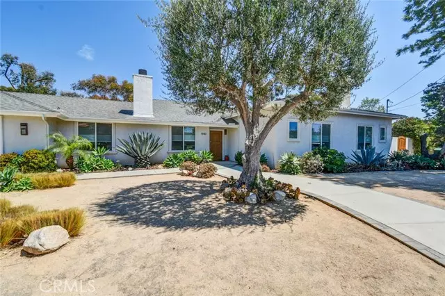 1940 Whittier, Costa Mesa, CA 92627