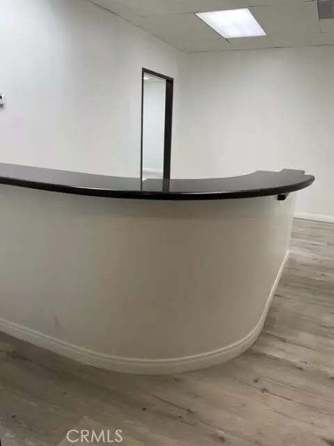 Huntington Beach, CA 92648,18652 Florida Street