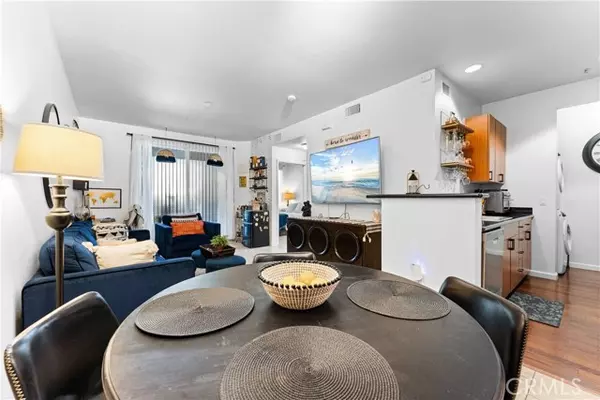 Anaheim, CA 92805,1801 E Katella Avenue #1134