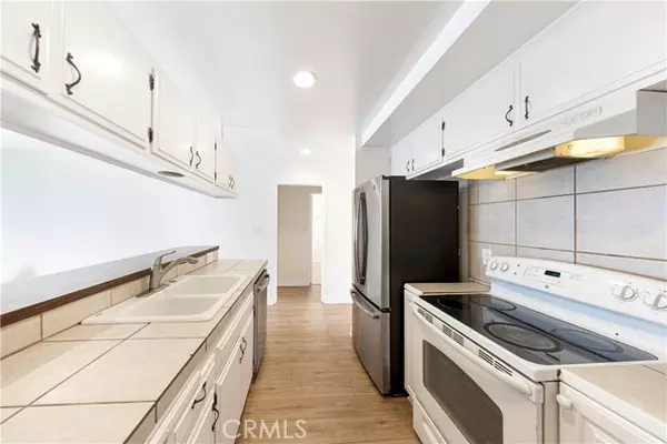 Santa Ana, CA 92705,2034 E Santa Clara Avenue #C2