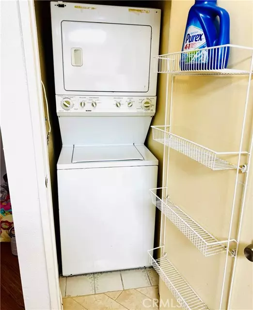 Long Beach, CA 90802,1237 E 6th Street #106