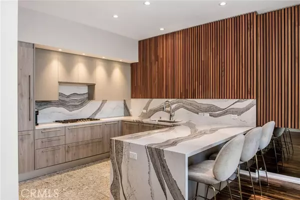 900 W Olympic Boulevard #38D, Los Angeles, CA 90015