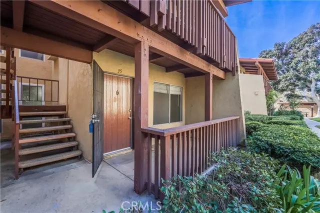 1040 W Macarthur Boulevard #35, Santa Ana, CA 92707