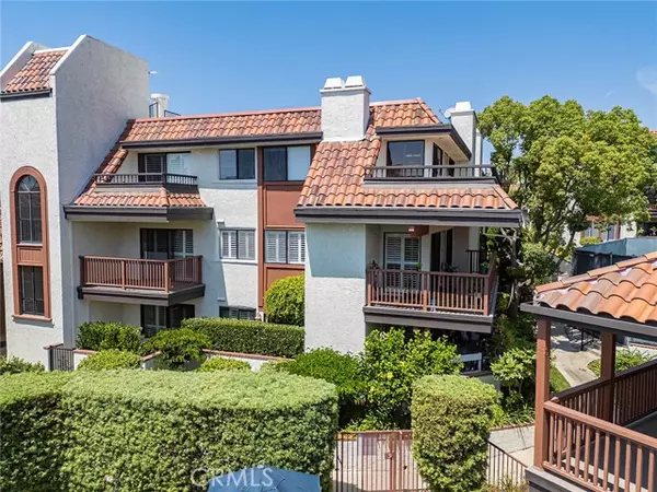 6322 Riviera Cir., Long Beach, CA 90815