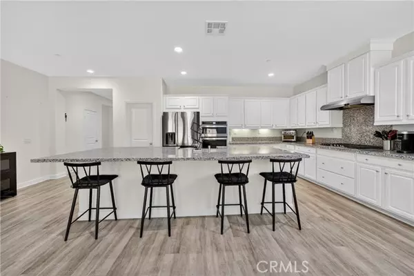 Fallbrook, CA 92028,3021 Jicarilla Drive