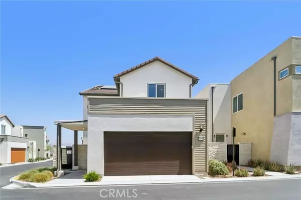 Valencia (santa Clarita), CA 91381,27730 Knoll View Place