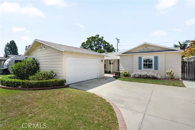 2353 Stanbridge Avenue, Long Beach, CA 90815