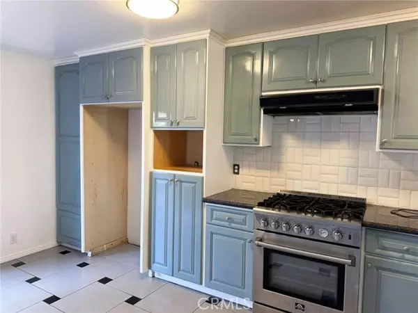 Anaheim, CA 92804,958 South Crossbow Lane #8