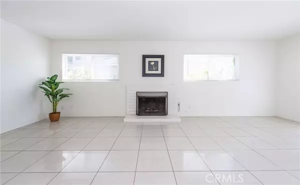 Huntington Beach, CA 92649,16052 Waikiki Lane