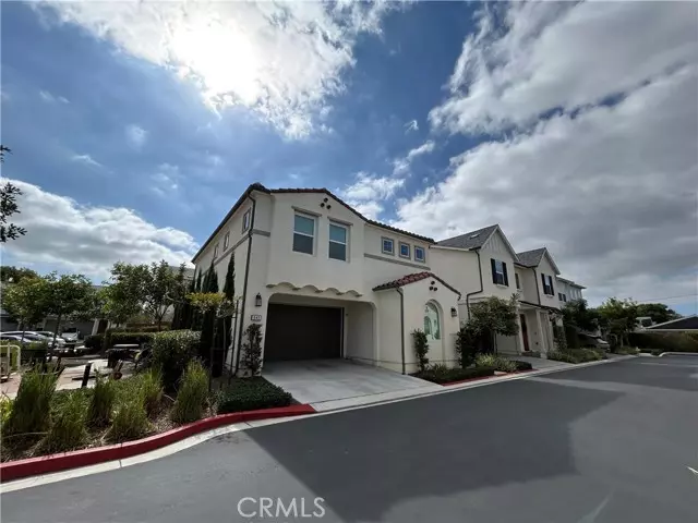Costa Mesa, CA 92626,945 Vivid Lane