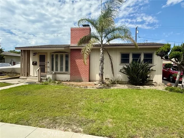 2381 N Bellflower Boulevard, Long Beach, CA 90815