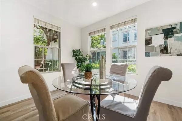 Irvine, CA 92620,42 Vintage