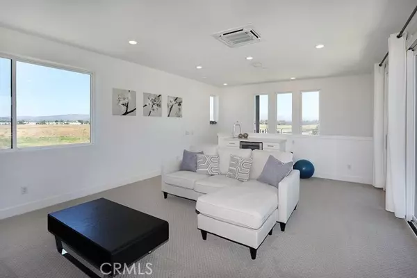 Tustin, CA 92782,99 Waypoint