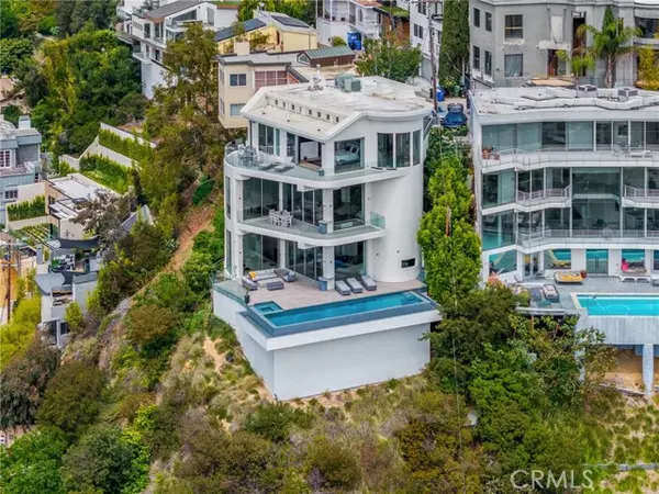 Los Angeles, CA 90069,1609 Viewmont Drive