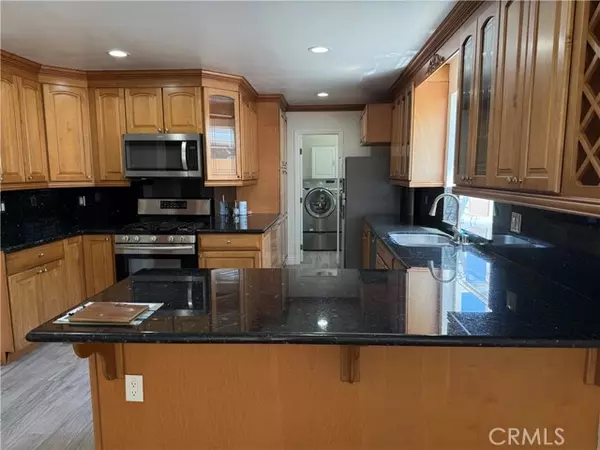 Torrance, CA 90503,5004 Onyx Street