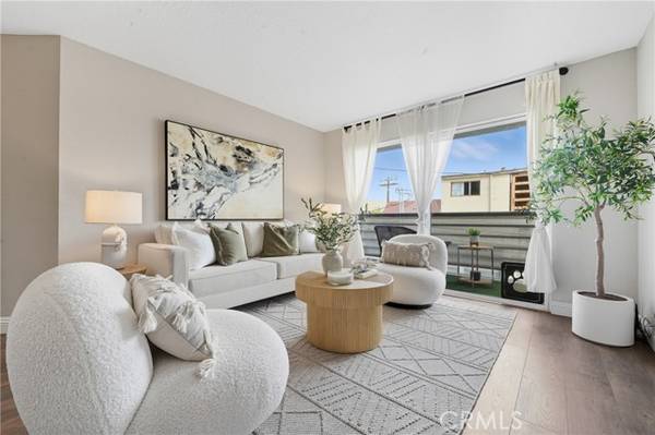 327 Chestnut Avenue #209, Long Beach, CA 90802