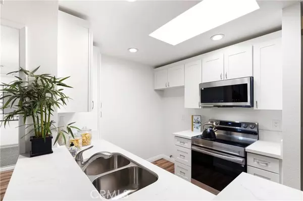 4260 Via Arbolada #304, Los Angeles, CA 90042