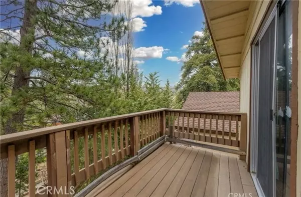 Running Springs, CA 92382,2368 PINE DR