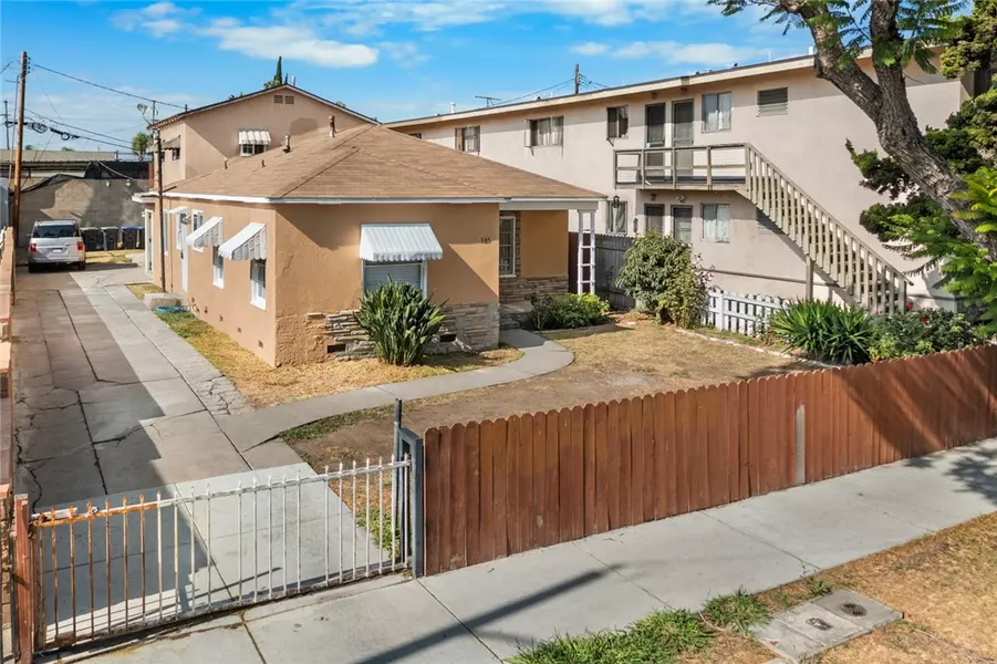 105 E Pomona Street, Santa Ana, CA 92707