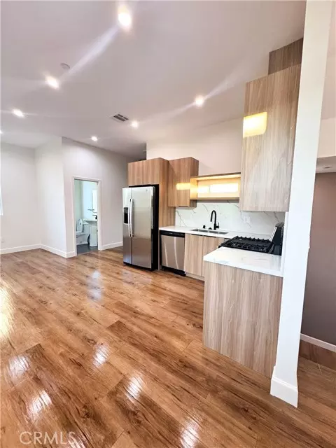 11255 Tiara Street #11257 1/2, North Hollywood (los Angeles), CA 91601