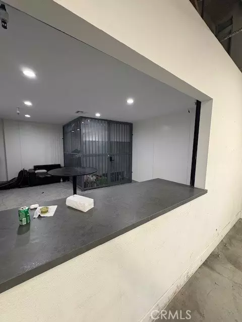 Los Angeles, CA 90021,2038 Sacramento