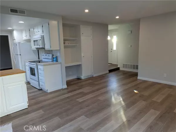 Irvine, CA 92604,15432 Alsace Circle