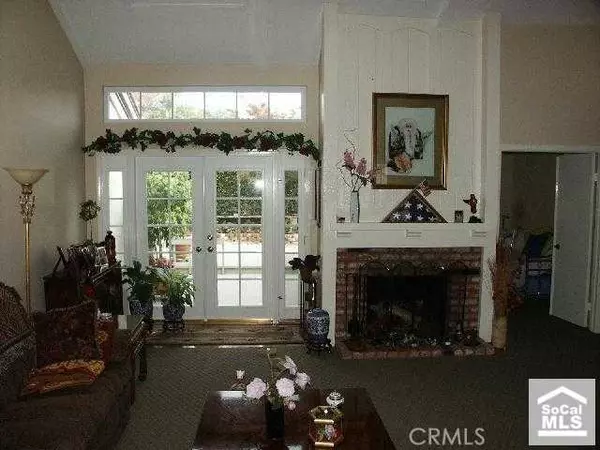 Tustin, CA 92780,1041 Regis Way