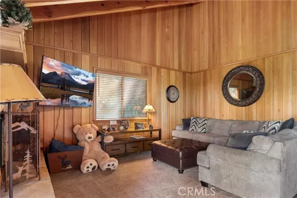 Lake Arrowhead, CA 92352,615 Wellesley