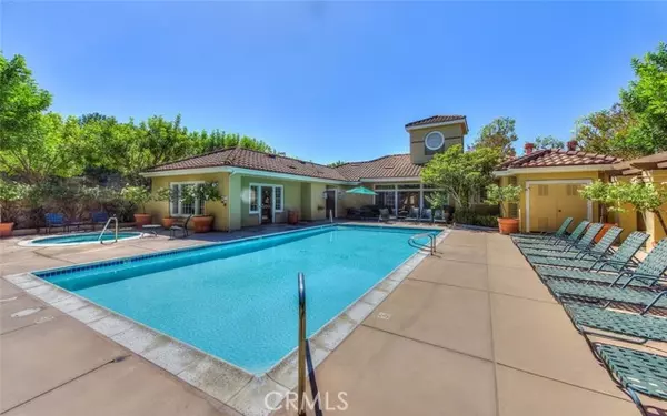 Tustin, CA 92782,132 Gallery Way