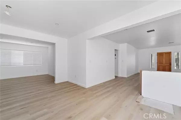 Culver City, CA 90230,11946 Aneta