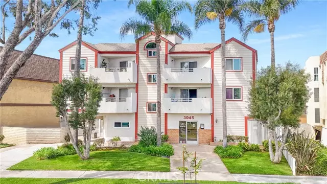 3945 N Virginia Road, Long Beach, CA 90807